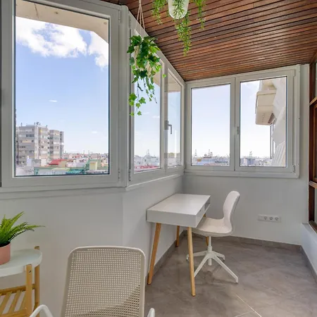 Bright Townhouse Views - 5 Min To The Beach