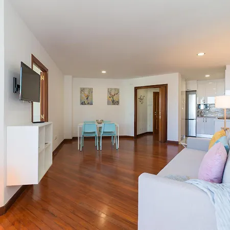 Bright Townhouse Views - 5 Min To The Beach