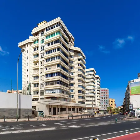 Bright Townhouse Views - 5 Min To The Beach Apartment