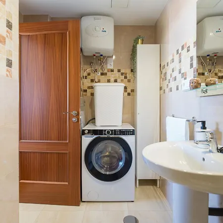Bright Townhouse Views - 5 Min To The Beach Apartment *