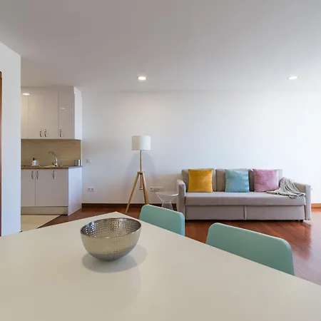 Bright Townhouse Views - 5 Min To The Beach *